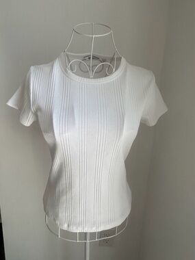 Reitmans White Ribbed Baby Tee Fitted Short Sleeve Crewneck Top / Size Small